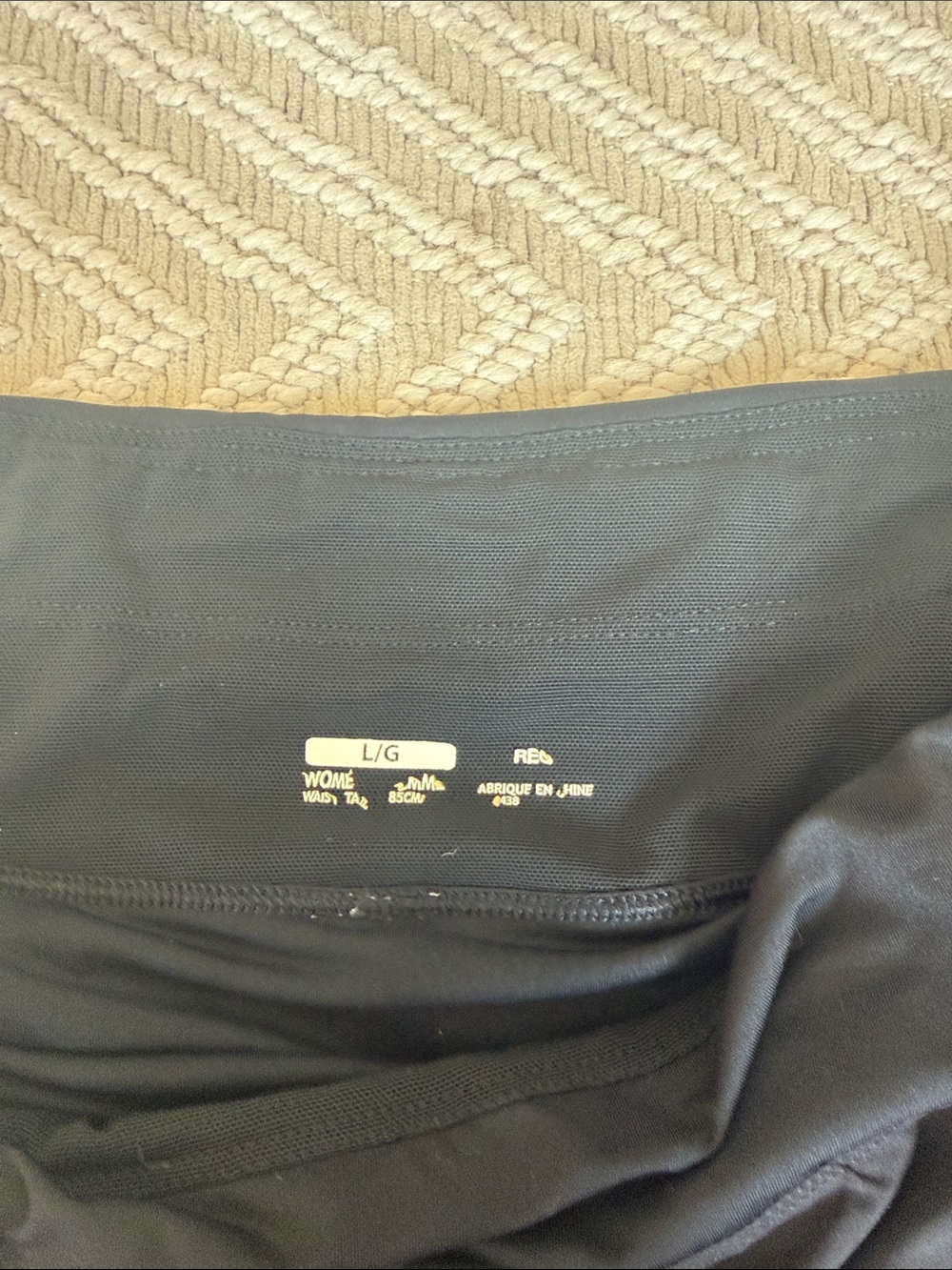 Arc’teryx size large shorts - Picture 2 of 4